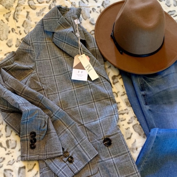 FLASH SALE LAST ONE! Plaid Blazer Jacket - Picture 3 of 5